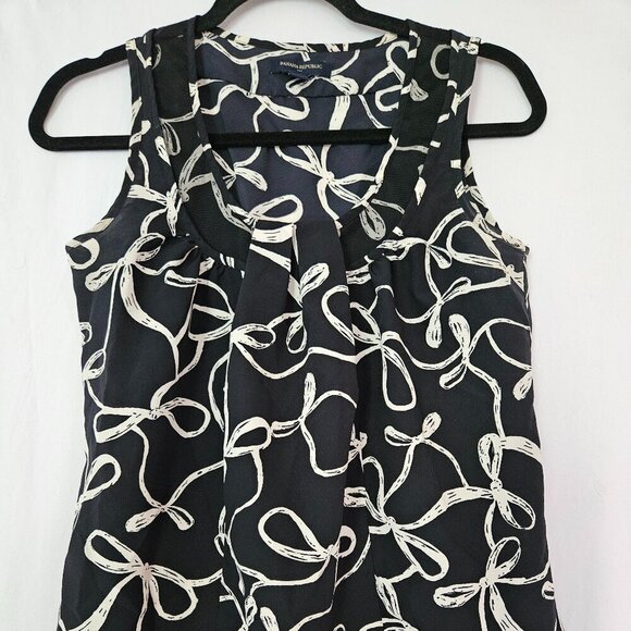 Banana Republic Black & Cream Bow Print Blouse. - Picture 1 of 7